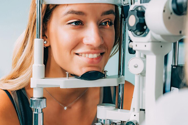 Ikshana Eye Clinic Applanation Tonometry